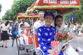 Sôi động Carnival đường phố Hà Nội kỷ niệm'20 năm Thành phố Vì hòa bình'