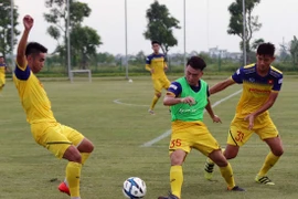 Chốt địa điểm thi đấu môn bóng đá nam SEA Games 30