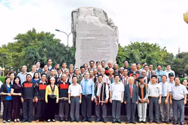 Xây dựng, củng cố khối đại đoàn kết toàn dân tộc