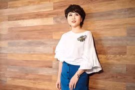 Váy áo cách điệu làm mới hình ảnh nàng công sở