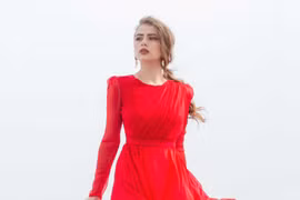 7 mẫu váy giúp bạn rực rỡ trong ngày hè