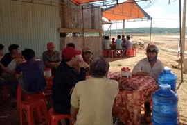 Rủ nhau tắm hồ bị rơi xuống hố sâu, 2 anh em ruột tử vong