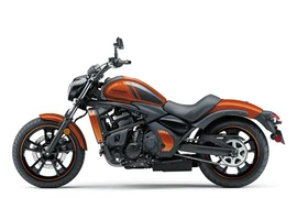 Kawasaki Vulcan S có thêm màu cam Pearl Lava Orange