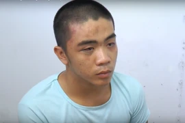 Bạn gái bị trêu chọc, rút dao đâm chết người