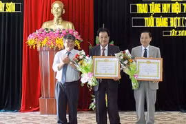 Gia Lai: Thêm 357 đảng viên được tặng và truy tặng huy hiệu Đảng