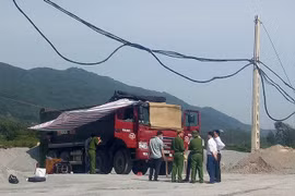 Đồng nghiệp phát hiện tài xế xe ben gục chết trong cabin