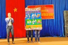 Trường THPT A Sanh tổ chức ngoại khóa tuyên truyền, phổ biến pháp luật