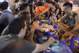 Từ 15.10.2020, bán rượu, bia cho người dưới 18 tuổi bị phạt 1 triệu đồng