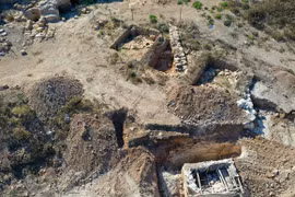 Xây cầu vượt, lạc vào thế giới nghi lễ… tắm thần bí 2.000 năm trước