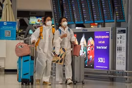 Thái Lan bắt đầu mở cửa trở lại đối với du khách nước ngoài