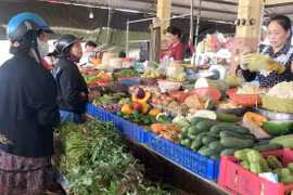 Pleiku: Thực phẩm tươi sống khan hàng, tăng giá
