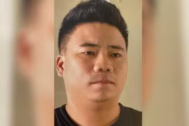 Trộm tài sản của bạn gái khi đi xem phim