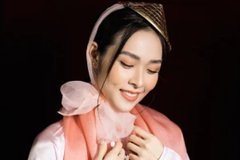 Diệp Bảo Ngọc mở màn 'Vietnam Junior Fashion Week'