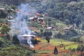 Chính quyền ở đâu mà để cả 'làng biệt thự' xây trái phép ?