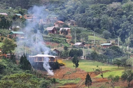 Chính quyền ở đâu mà để cả 'làng biệt thự' xây trái phép ?