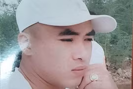 Luật riêng của "tú ông" điều "chân dài" đi sex tour trên du thuyền 5 sao