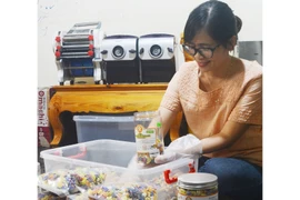 Cô giáo khởi nghiệp từ sản phẩm si rô húng chanh và nui rau củ