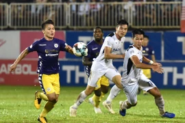 HAGL "phơi áo" trên sân nhà trước CLB Hà Nội