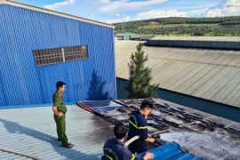 Cháy pin điện mặt trời mái nhà của Công ty cổ phần Điện Gia Lai do lỗi lắp đặt và thiết bị không đảm bảo