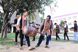 Tự hào tiếng chiêng làng Kon Hngor Ktu