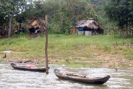 Những làng Bahnar trên hồ Ayun Hạ