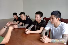 Bắt giam băng nhóm 9X thu tiền bảo kê xe chở hải sản chợ Long Hải
