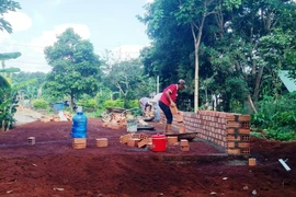 Chư Prông xây 11 căn nhà tặng hộ nghèo