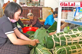 Lan tỏa hoạt động gói bánh tét gửi tặng đồng bào miền Trung ở Gia Lai