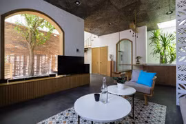 Ngôi nhà nhỏ gần gũi với thiên nhiên của người phụ nữ độc thân