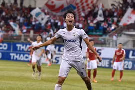 HAGL hạ gục TP. Hồ Chí Minh bằng cơn mưa bàn thắng