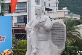 Khánh thành tượng nhạc sĩ Trịnh Công Sơn ở Quy Nhơn