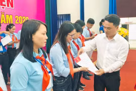 Trao thẻ huấn luyện viên cấp I tỉnh cho 33 Tổng phụ trách Đội