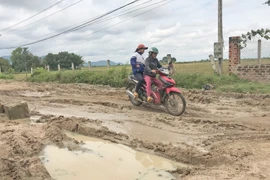 Người dân xã Ia Hiao khổ vì đường dân sinh xuống cấp