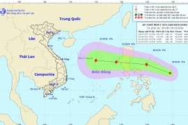 Mưa lũ miền Trung còn chưa dứt, đã xuất hiện áp thấp nhiệt đới gần biển Đông