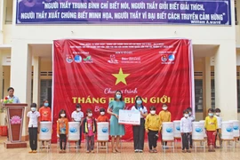 Tổ chức chương trình "Tháng ba biên giới" tại xã Ia Nan