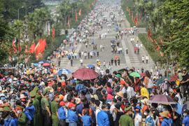 Người lao động nghỉ 3 ngày lễ Giỗ Tổ Hùng Vương, 4 ngày dịp 30-4 và 1-5