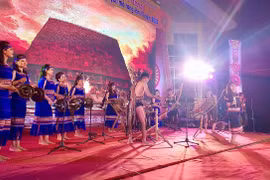 Liên hoan diễn xướng dân gian văn hóa các dân tộc khu vực Trường Sơn-Tây Nguyên: Ngày hội văn hóa đặc sắc