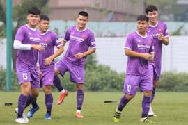 Liên tục mất quân, tuyển Việt Nam sẽ làm mới