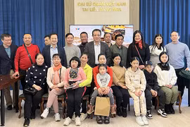 Chuyến bay thứ hai từ Moskva đưa công dân Việt Nam sơ tán về nước