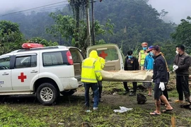 Kon Tum: Lật xe chở dưa hấu, 1 người chết, 1 người bị thương