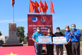 Ngày hội "Tháng ba biên giới": Gắn kết tình quân dân