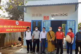 Chư Sê: Bàn giao nhà Chữ thập đỏ cho hộ nghèo