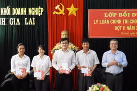 Gia Lai: Bồi dưỡng lý luận chính trị cho đảng viên mới