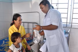 Trạm Y tế xã Ia Mơr: Vượt khó để chăm sóc sức khỏe người dân