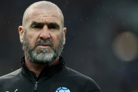 Eric Cantona chỉ trích Mourinho, muốn Giggs làm HLV MU