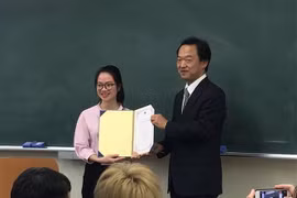 Học giỏi thôi, chưa đủ...