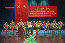 Trung tướng Tiêu Văn Mẫn được phong tặng danh hiệu Anh hùng LLVT nhân dân