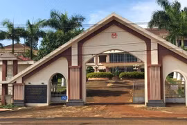 Chủ tịch huyện bị đình chỉ công tác vì gia đình nợ tiền