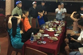 Công an vây quán nhậu, giải cứu người phụ nữ bị giang hồ 'bắt cóc'