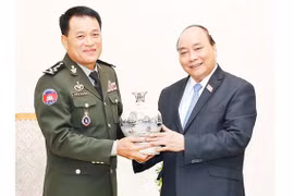 Việt Nam - Campuchia: Xây dựng khu vực biên giới hòa bình và phát triển